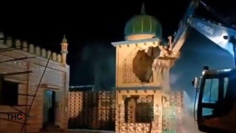 Gujarat-Mosque-Demolition-TheBuzzLens-News