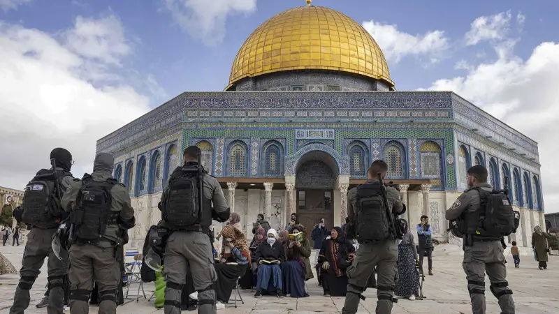 Jerusalem Grand Mufti Sheikh Mohammad Hussein at Al Aqsa Mosque The BuzzLens