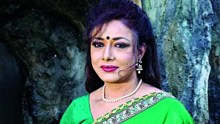 Rozina-on-fdc-ShilpiSamiti