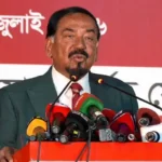 স্পিকার হাফিজ উদ্দিন আহমদ স্বাধীনতার ঘোষণা নিয়ে বক্তব্য দিচ্ছেন