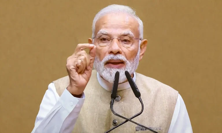 ভারতের প্রধানমন্ত্রী নরেন্দ্র মোদি কেন্দ্রীয় মন্ত্রীদের ইনস্টাগ্রামে রিলস তৈরির পরামর্শ দিচ্ছেন—প্রতীকী ছবি।