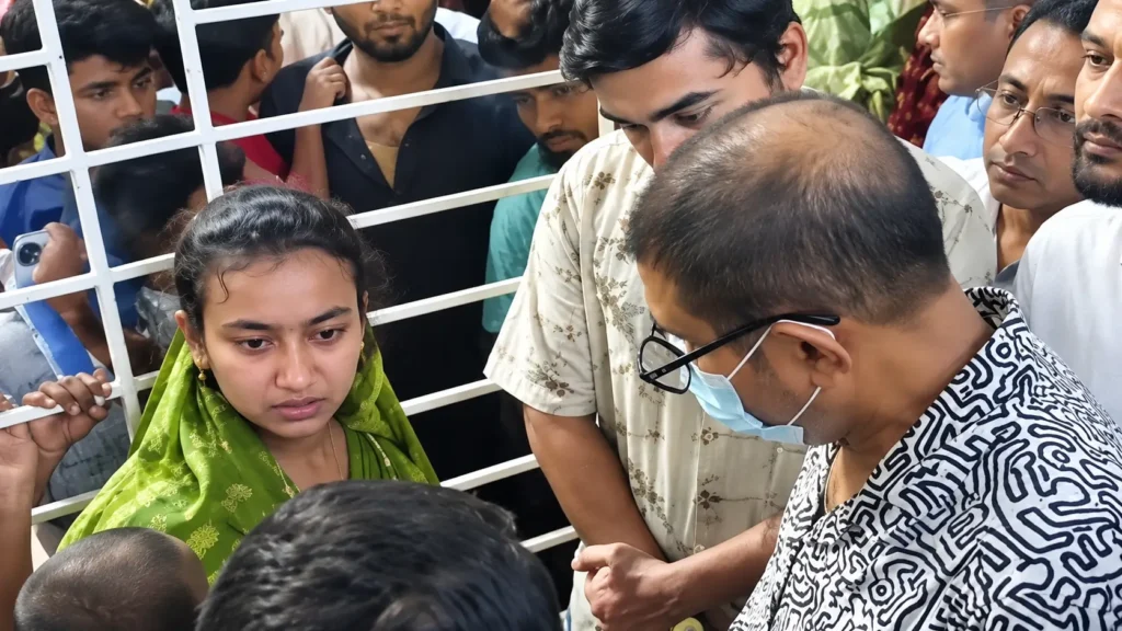হবিগঞ্জ সদর হাসপাতালে স্বাস্থ্যমন্ত্রী সরদার মো. সাখাওয়াত হোসেনের সামনে রোগীর অভিযোগ