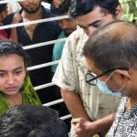 হবিগঞ্জ সদর হাসপাতালে স্বাস্থ্যমন্ত্রী সরদার মো. সাখাওয়াত হোসেনের সামনে রোগীর অভিযোগ